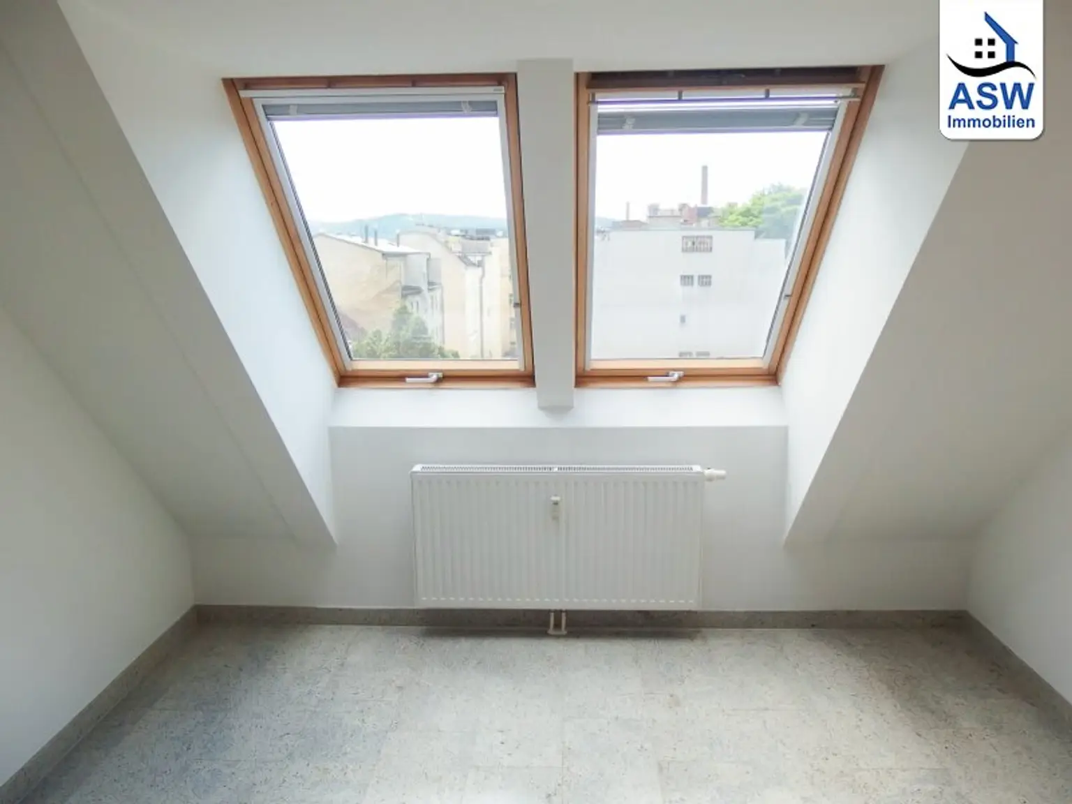 Schöne 2-Zimmer-Maisonettewohnung mit großzügiger Dachterrasse