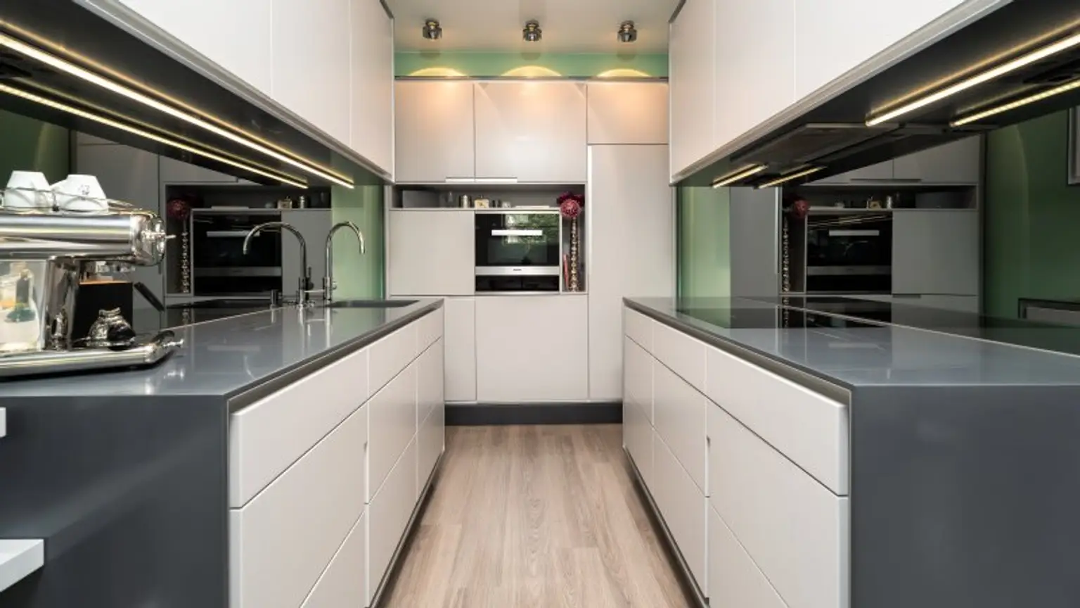 Wohnträume verwirklichen ! *Exklusive Maisonette-Wohnung mit Garten*