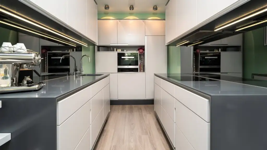 Wohnträume verwirklichen ! *Exklusive Maisonette-Wohnung mit Garten*