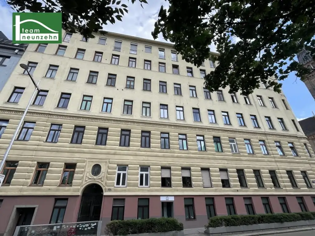 Stadt-Wohnung: Charmant sanierte Altbauwohnung im gepflegten Gründerzeithaus in absoluter Hofruhelage - unweit der Volksoper - JETZT ANFRAGEN