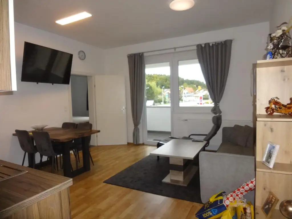 MIETE - TOLLE, MODERNE ZWEIZIMMERWOHNUNG MIT LOGGIA!