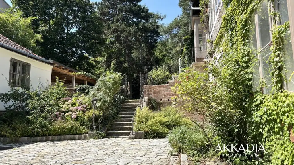 Wo Geschichte lebendig wird - Romantische Villa mit Park