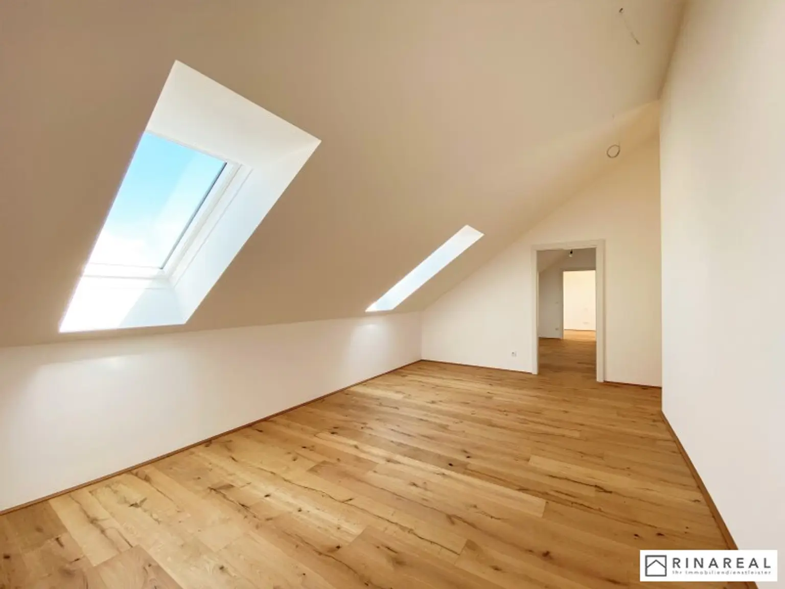 NEUBAU - Erstbezug | Penthouse | 4 Zimmer mit Terrasse | Schlüsselfertige Ausführung | Zentralheizung: Luftwärmepumpe | Neugasse