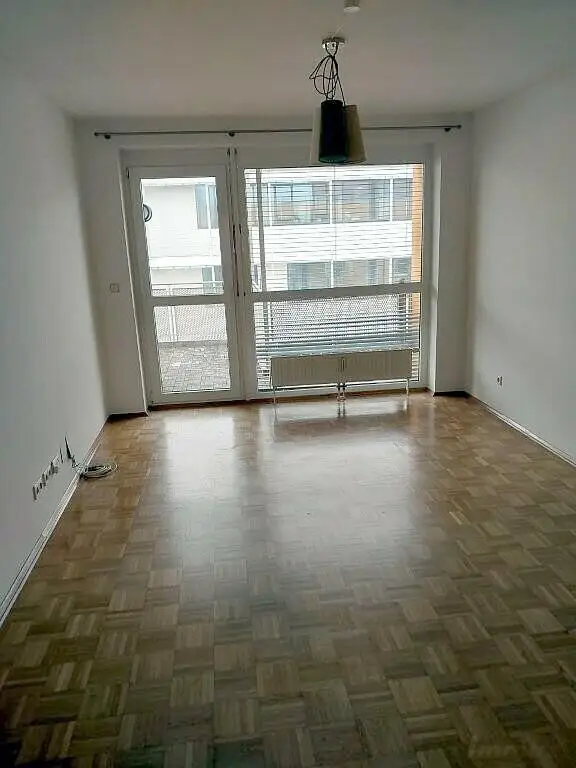 Provisionsfrei: Perfekt aufgeteilte 3-Zimmerwohnung mit Balkon-Terrasse und Tiefgarage bei TU - Moserhofgasse