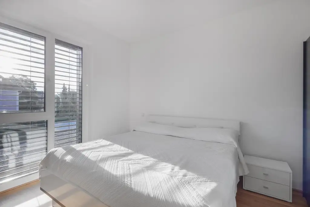 Moderne, vermietete 2-Zimmer-Wohnung mit Balkon & Tiefgarage
