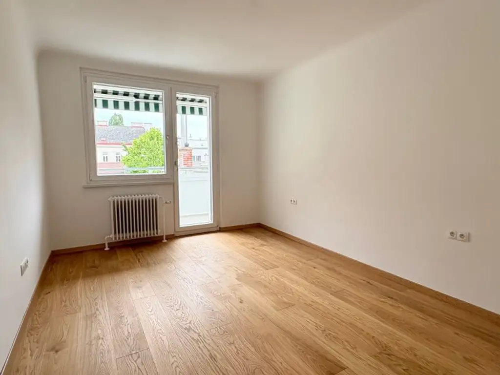 EIN TRÄUMCHEN! FRISCH SANIERT, HELL UND RUHIG MIT LOGGIA IM SCHÖNEN GERSTHOF