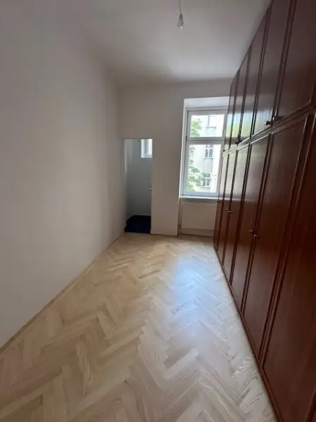 Perfekter Mix aus Wohn- und Arbeitsatmosphäre - 5 Zimmer - 183 m²