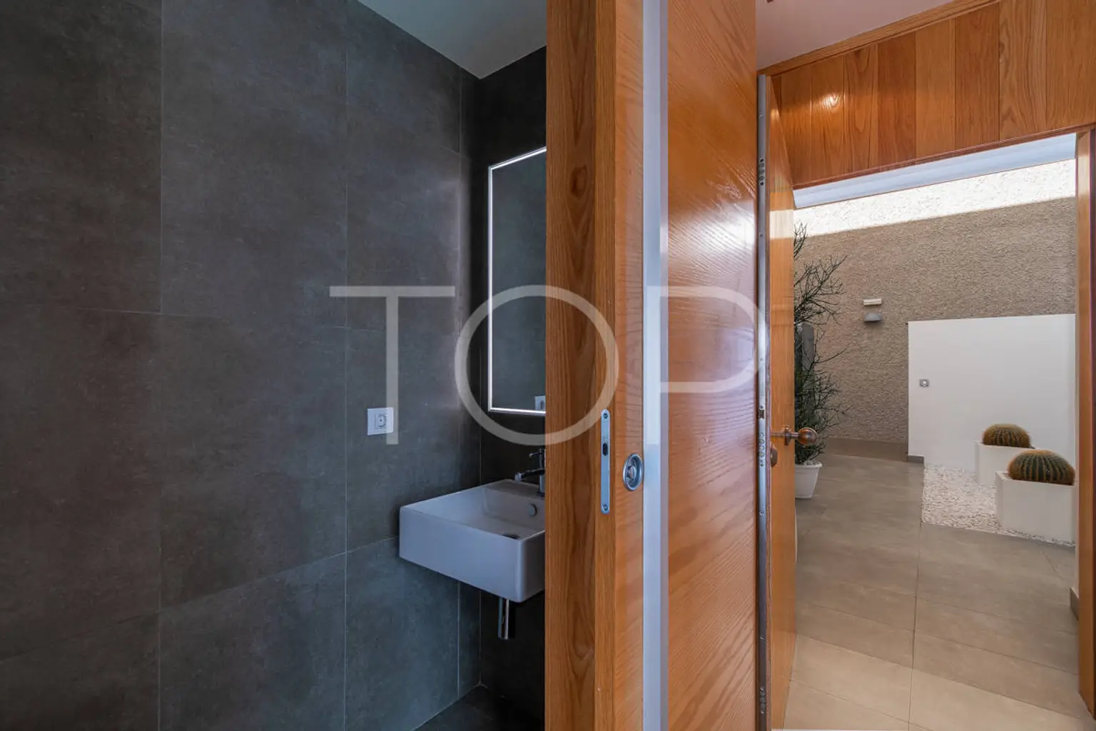 Apartment-La-Caleta-Guest-Toilet-Tenerife