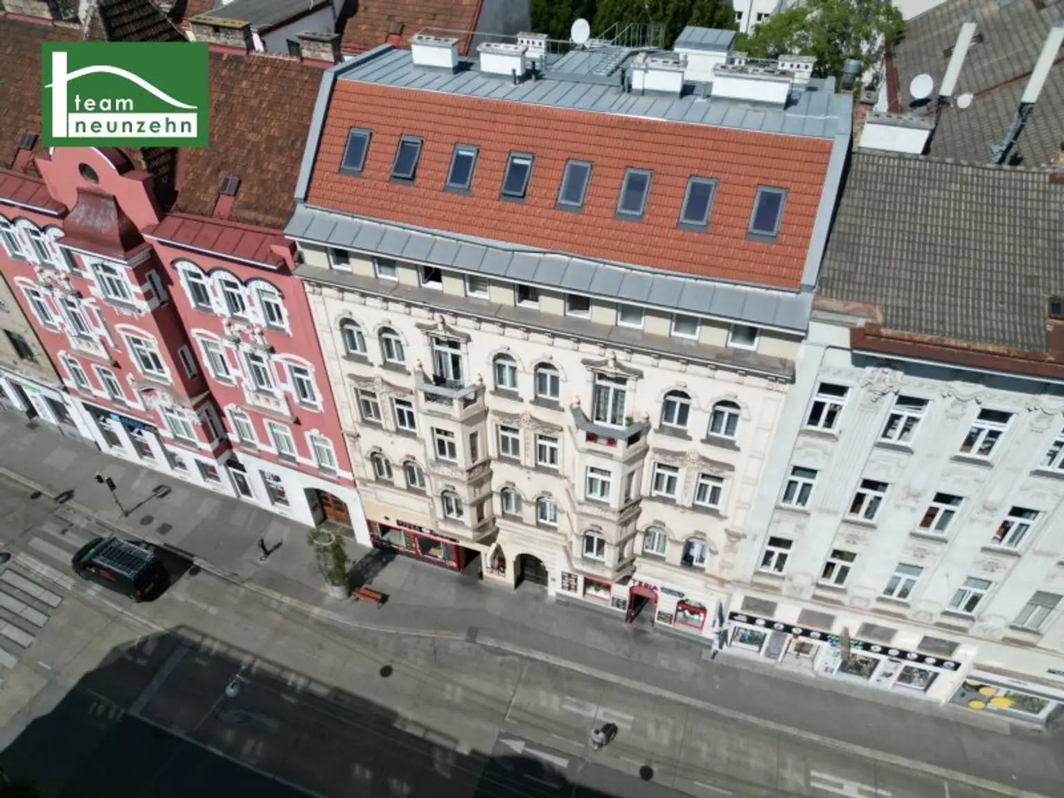 Ideal WG geeignet! Innenhof gerichtete Altbau-Wohnung nahe U4 und U6 in Sechshaus!