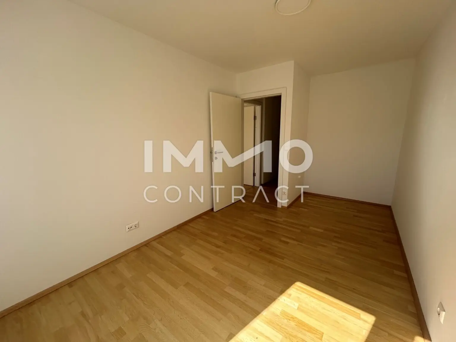 ERSTBEZUG -  4 Zimmer DG Wohnung mit Freifläche