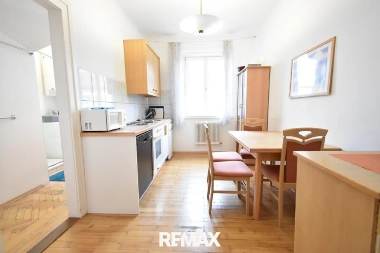 Küchen- und Essbereich