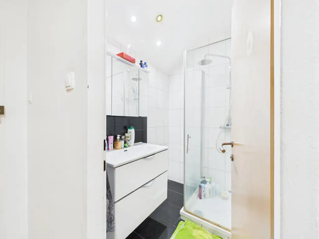 Großzügige 4-Zimmer-Familienwohnung mit Loggia in begehrter Stadtlage von Wels