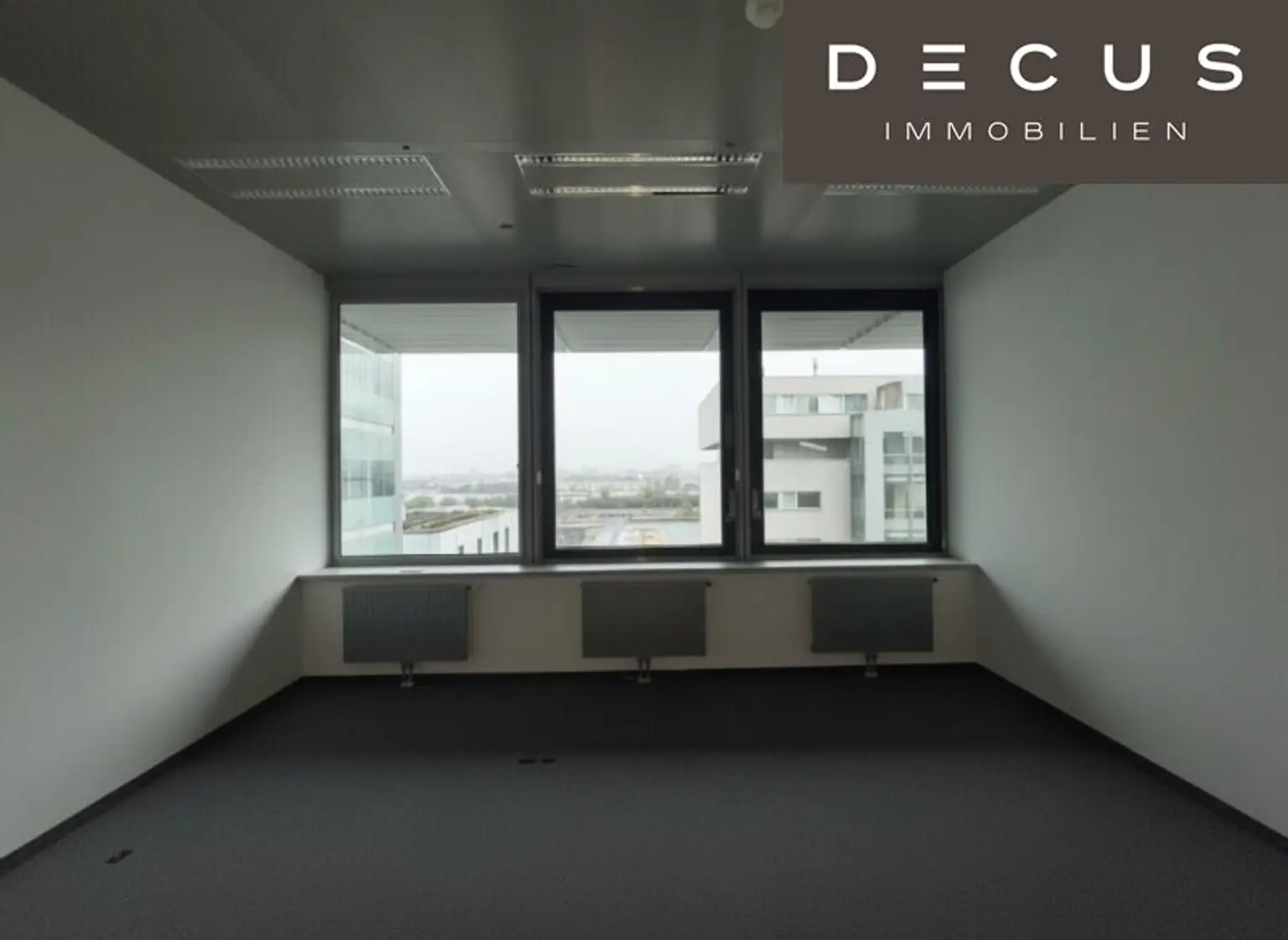 + + + ARES TOWER + + +  BÜROS MIT WEITBLICK + + +  DONAU CITY + + +