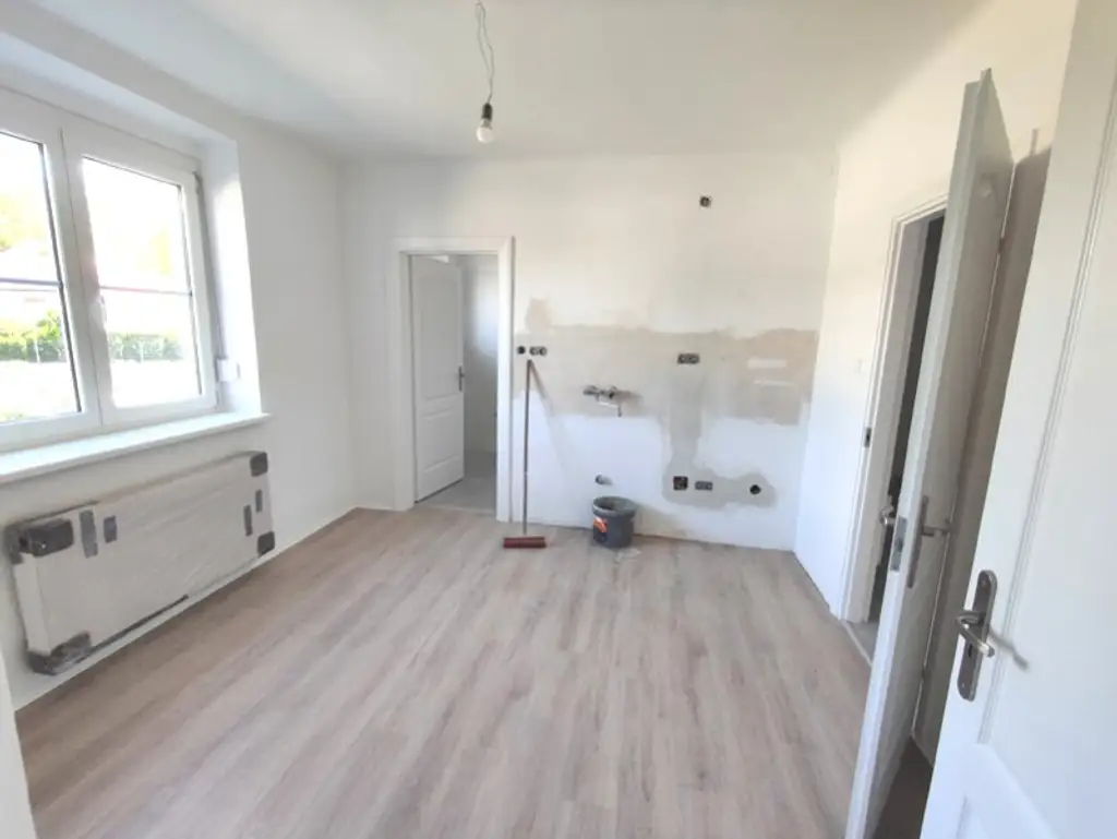 Traumhafte, frisch renovierte Eigentumswohnung mit 2 Balkonen in Siegendorf – Ihr neues Zuhause!