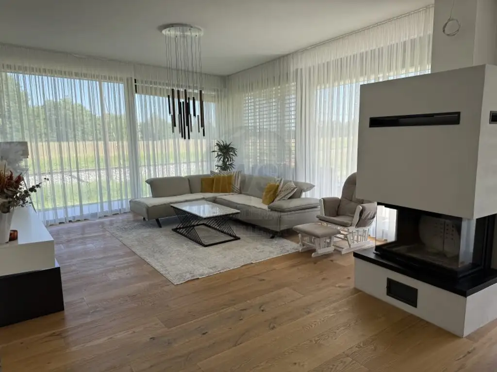 Traumhafter Erstbezug: Moderner Bungalow mit ca 200m² in Breitwiesen für 699.000 €!