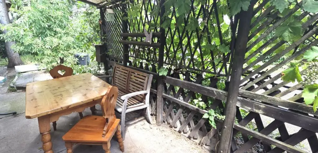 Sanierungsbedürftiges Haus  – Grundstück mit ca. 486 m² in Tribuswinkel bei Baden