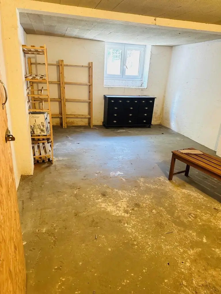 4-Zimmer-Wohnung mit Balkon