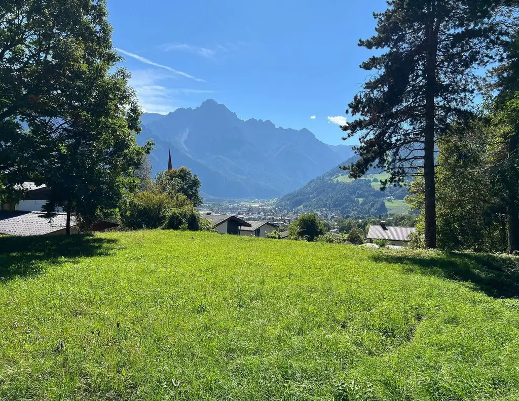Sonniges Baugrundstück mit Dolomitenblick - Wohnen in Bestlage bei Lienz (Tirol)