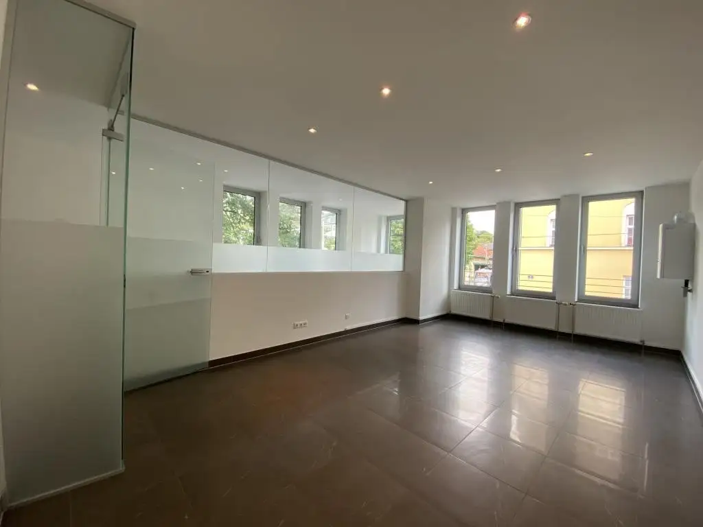 Top-Lage in GRINZING! Schönes, modernes Büro mit Bad und Küche!