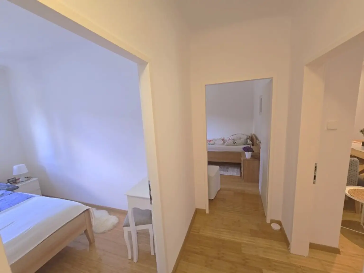 TOP LAGE - Koffer packen und einziehen! - hochwertig ausgestattete, moderne 3-Zimmer Wohnung mit verglaster Loggia - WIE ERSTBEZUG!