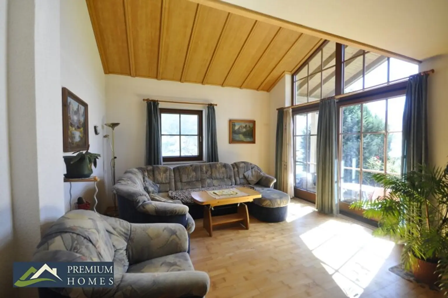 FÜGENBERG - Es erwartet Sie eine Doppelhaushälfte in Aussichtslage - 5 Zimmer, Garten & 2 Balkone!