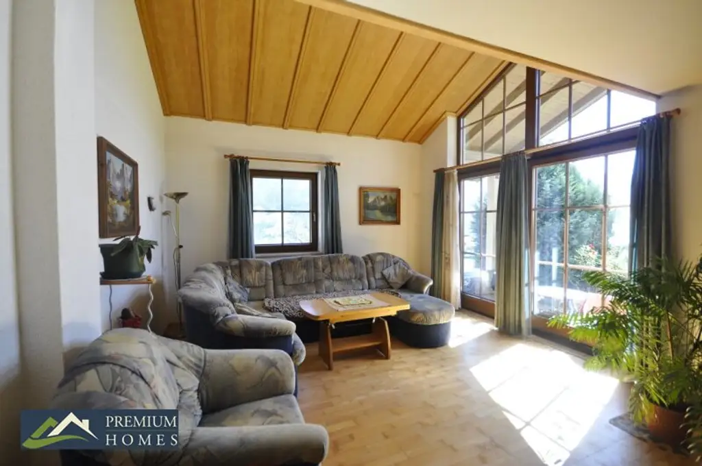 FÜGENBERG - Es erwartet Sie eine Doppelhaushälfte in Aussichtslage - 5 Zimmer, Garten & 2 Balkone!