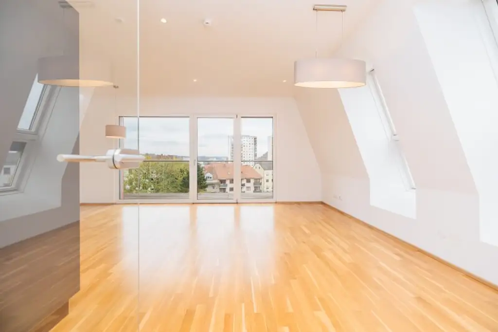 PROVISIONSFREI I SMART-LIVING I STYLISCHES PENTHOUSE I KLIMA I SONNENTERRASSE I OFFENE DESIGN-KÜCHE I ELEGANTES BAD MIT REGENDUSCHE I PROJEKT WOHNEN
