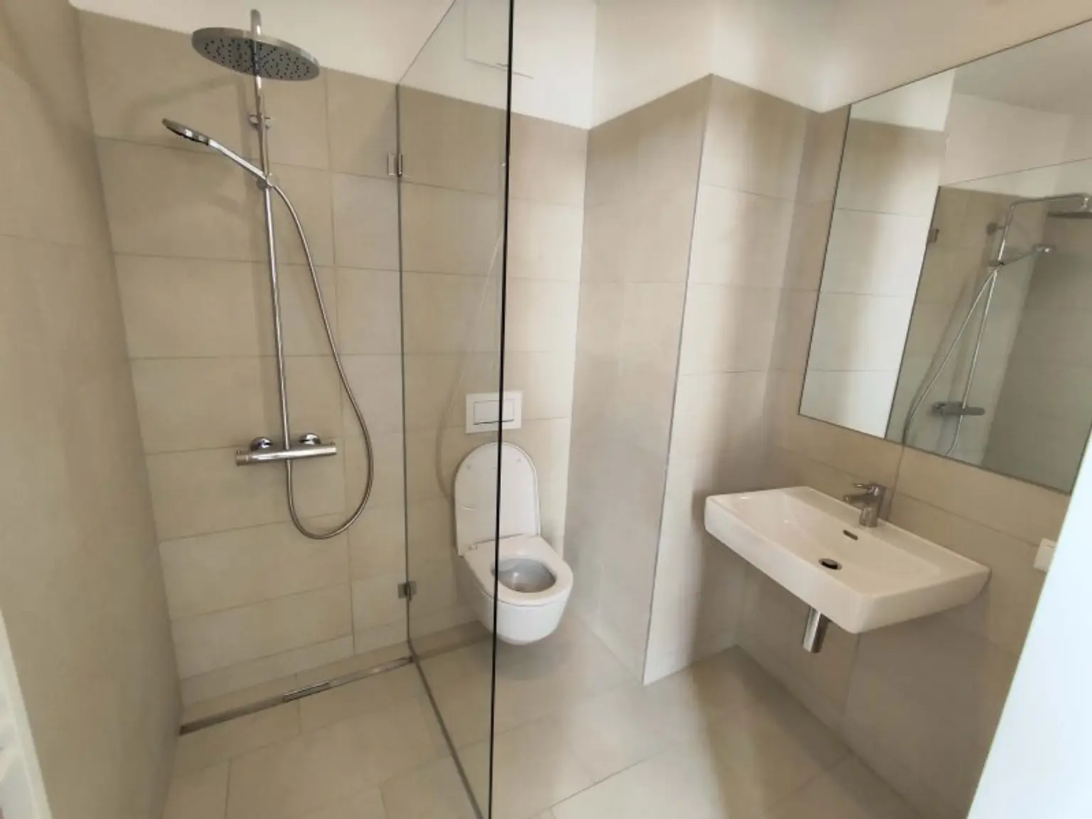 NEUBAU 4-Zimmer-ERSTBEZUG Gartenwohnung mit Terrassen in 1210 Wien! Top 2/5