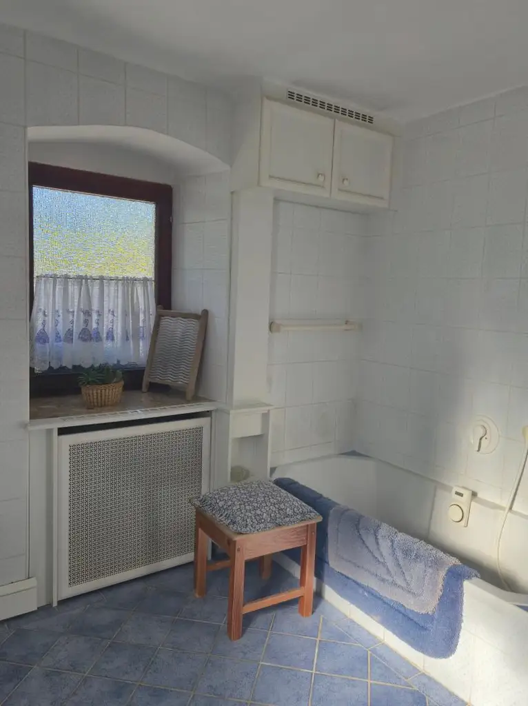 Wunderschöner Dreikanthof in Ruhelage mit Reithalle