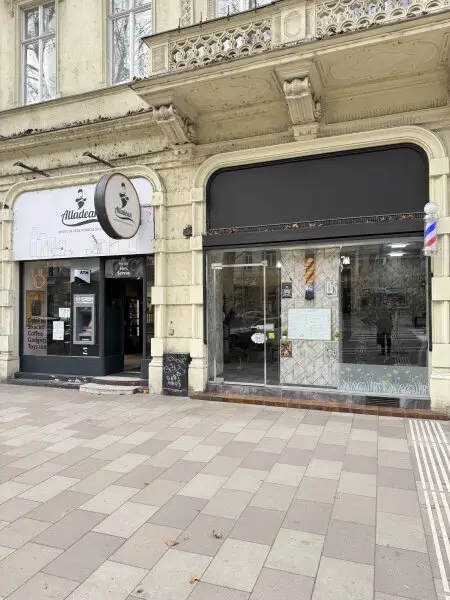 Anlagepaket mit 5 Geschäftslokale & 1 Wohnung – stabile Mieteinnahmen – attraktive Rendite 5,25%