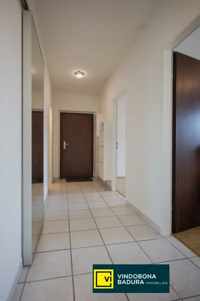 Familienfreundliche 3-Zimmer Wohnung mit Loggia | Optimale Raumaufteilung | Garagenparkplatz