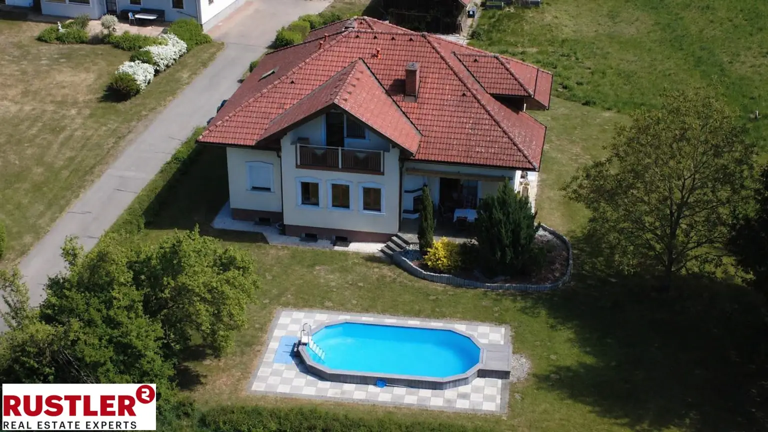 Haus Ansicht Pool
