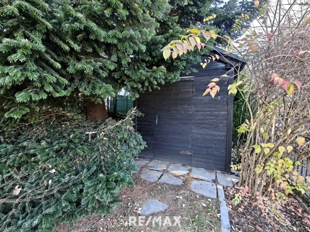 ca. 160m² NFL | Einfamilienhaus im Grünen | große Garage & Keller | Renovierungsbedarf