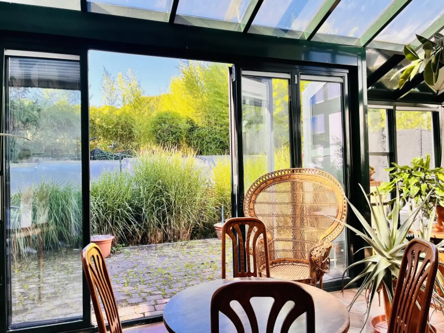 Haus mit Potenzial in Kierling – Ruheoase mit Garten, Pool & Wintergarten