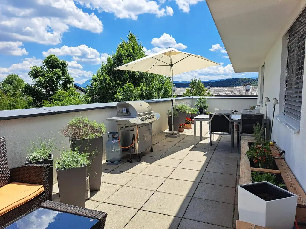 OPEN HOUSE! Moderner Penthousetraum mit Einliegerwohnung, XXL-Panoramaterrasse mit Traunsteinblick, Sauna & 3 TG-Plätze in 1A Lage Tegetthoffstraße