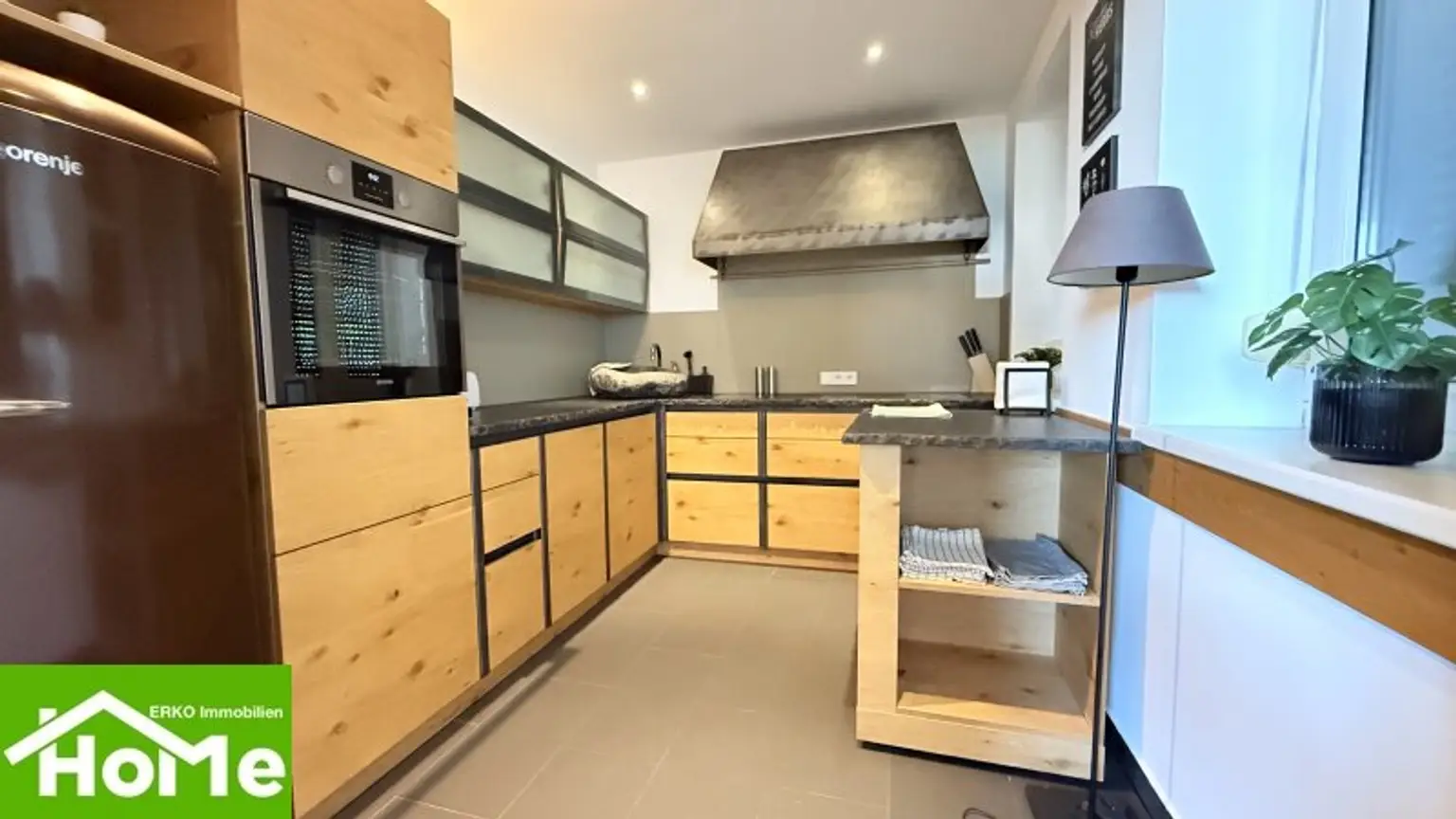 Moderne Dachwohnung auf 2 Etagen und 26m2 Terrasse