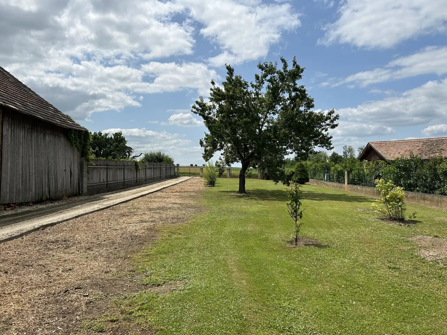 Weinviertler Bauernhaus mit großen Grundstück