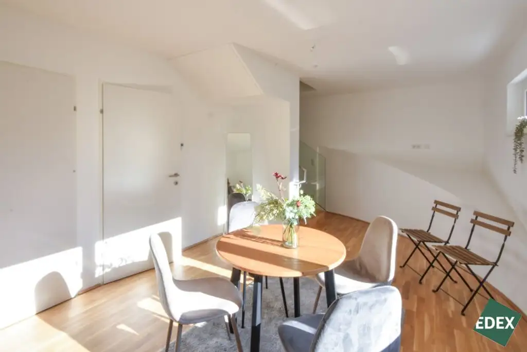 ERSTBEZUG | 2,5-Zimmer-Eigentumswohnung mit Atelier und Garten