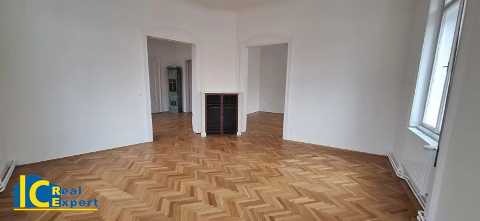 Erkerzimmer mit Blickachsen