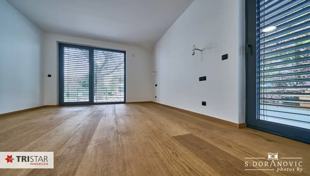 NEU! ++ Gießhübl/Maria Enzersdorf ++ Exklusives Haus mit Pool, Garten, Dachterrasse & 2 Carport-Stellplätzen ++ Vollunterkellert ++ inkl. Küche ++