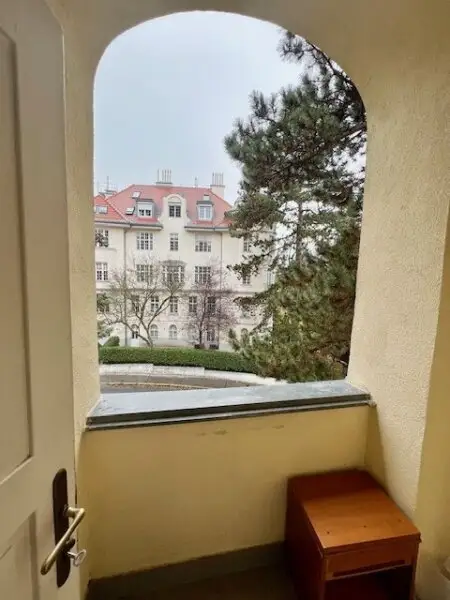 Charmante 147m2 Altbau-Maisonette in Gersthof – 4 Zimmer, Terrasse & idyllischer Allgemeingarten!