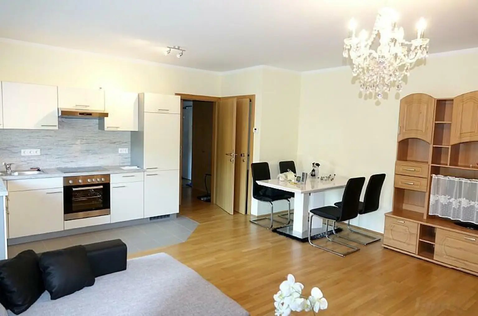 Provisionsfrei: möblierte 2-Zimmer-Neubauwohnung mit großem Balkon und Autostellplatz - zentral in Semriach
