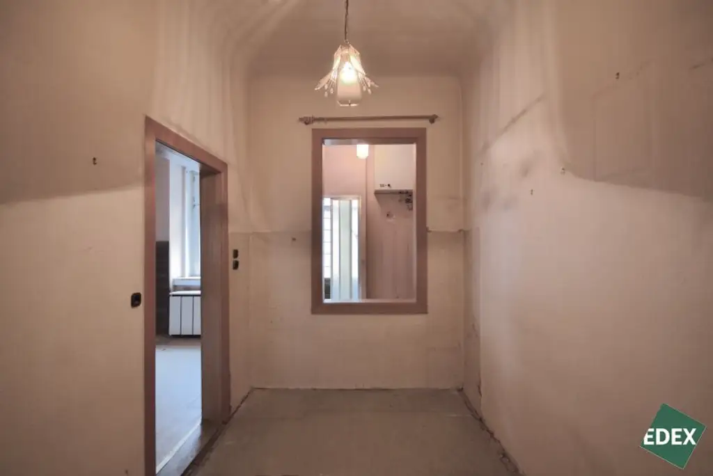 Kleines Sanierungsobjekt im 3. Stock – Altbauwohnung mit Potenzial