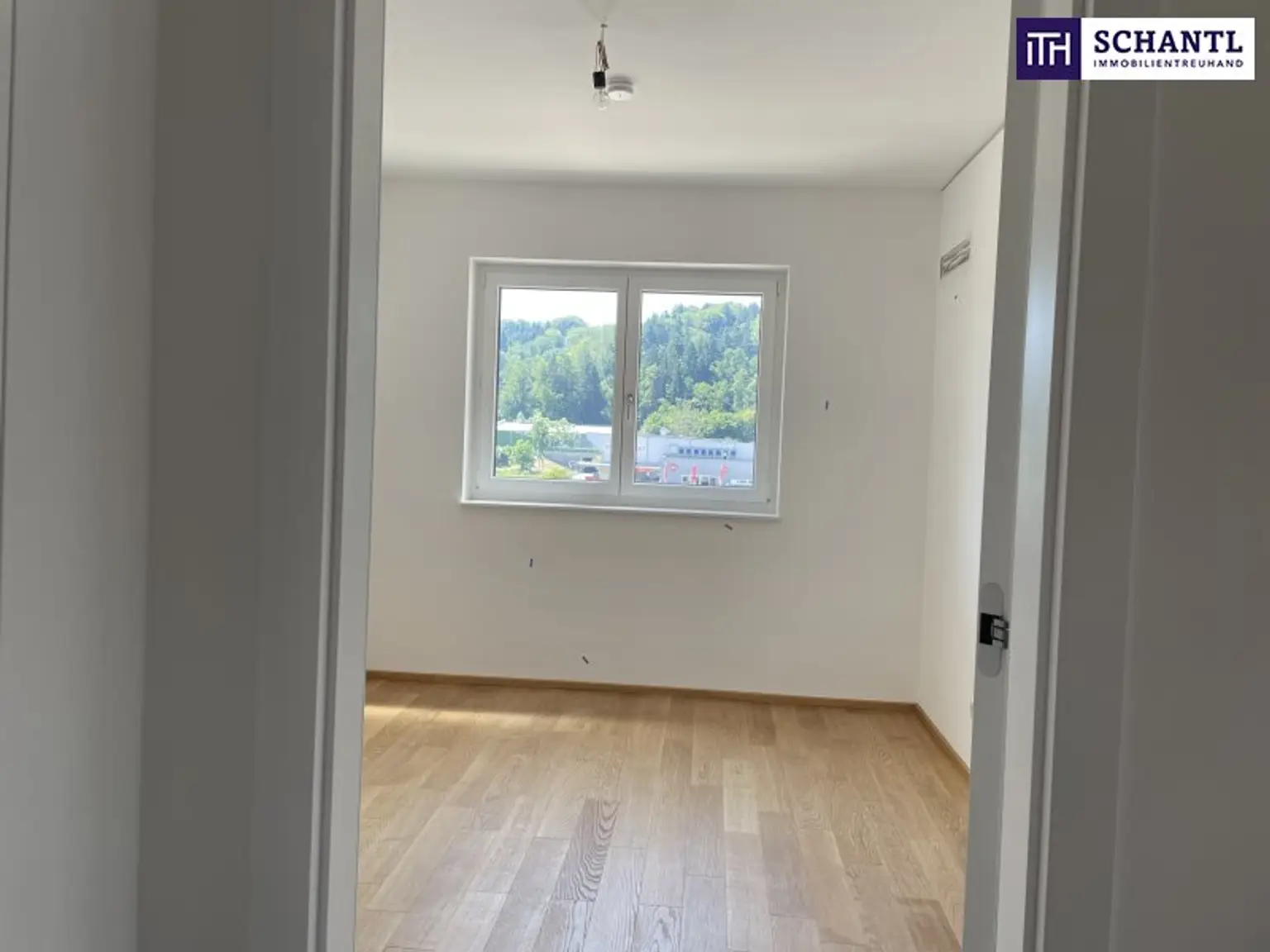 RIESIGE DACHTERRASSE + HOCHWERTIGE AUSSTATTUNG + SÜD/WEST Ausrichtung! + Tiefgarage! Nur 7 Min. von Graz entfernt!!