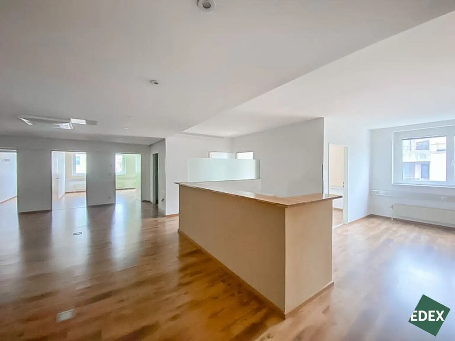 Großflächige Ordination mit guter Anbindung