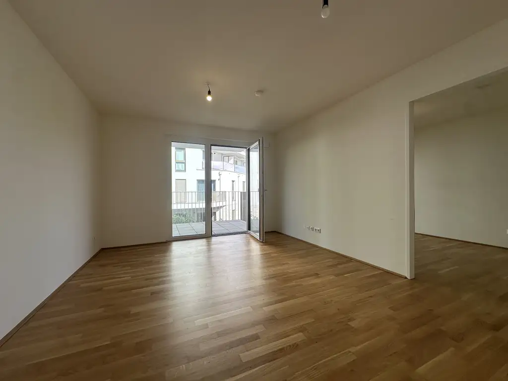 HIRSCHFELD - Helle 2-Zimmer-Wohnung mit Balkon