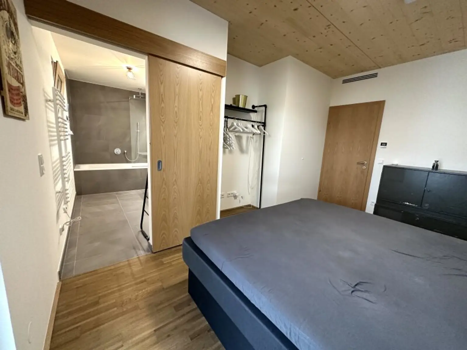 Wunderschöne & vollmöblierte 2-Zimmerwohnung in absoluter Ruhelage mit schönem Ausblick von großer Terrasse - en suite Badezimmer inklusive