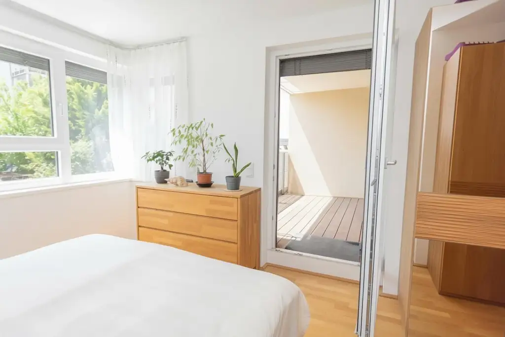 Komplett hof- und südseitige Maisonette mit 115m² Eigengarten