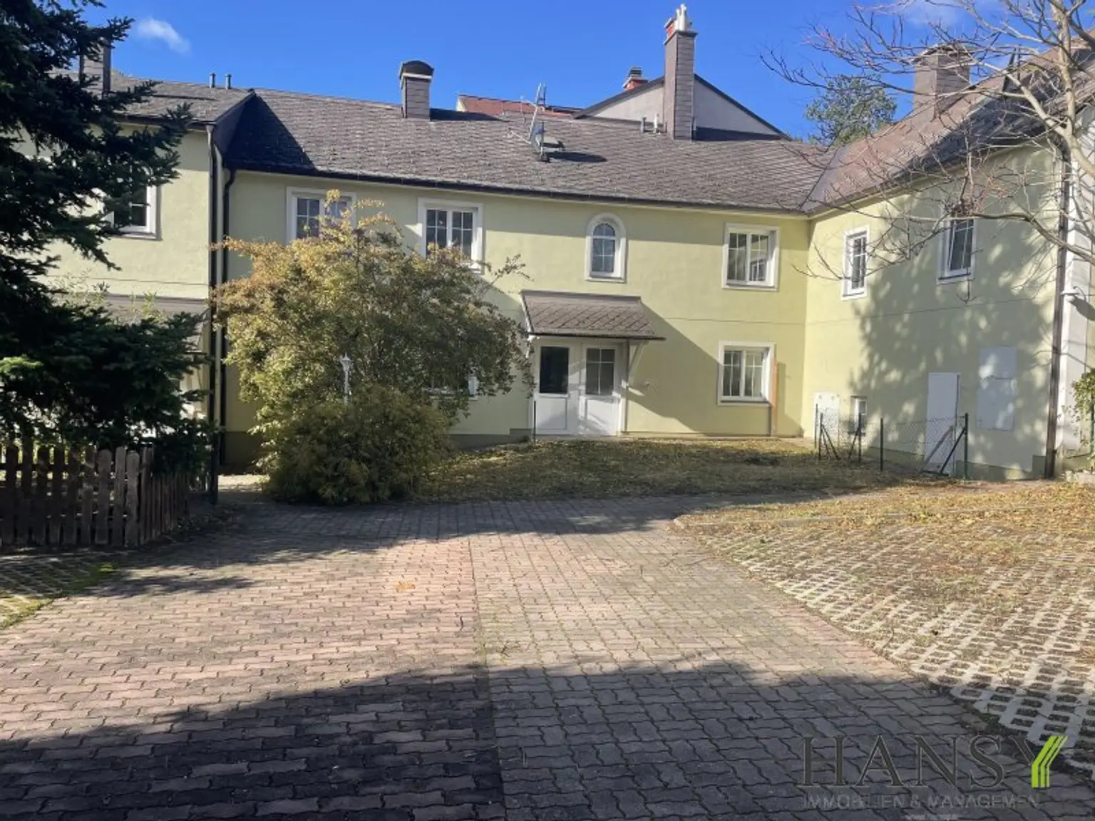 Renovierungsbedürftiges Apartmenthaus (3 Häuser) in Bad Vöslau – Ihr neues Investitionsprojekt! Wohnen Praxis oder Ordination