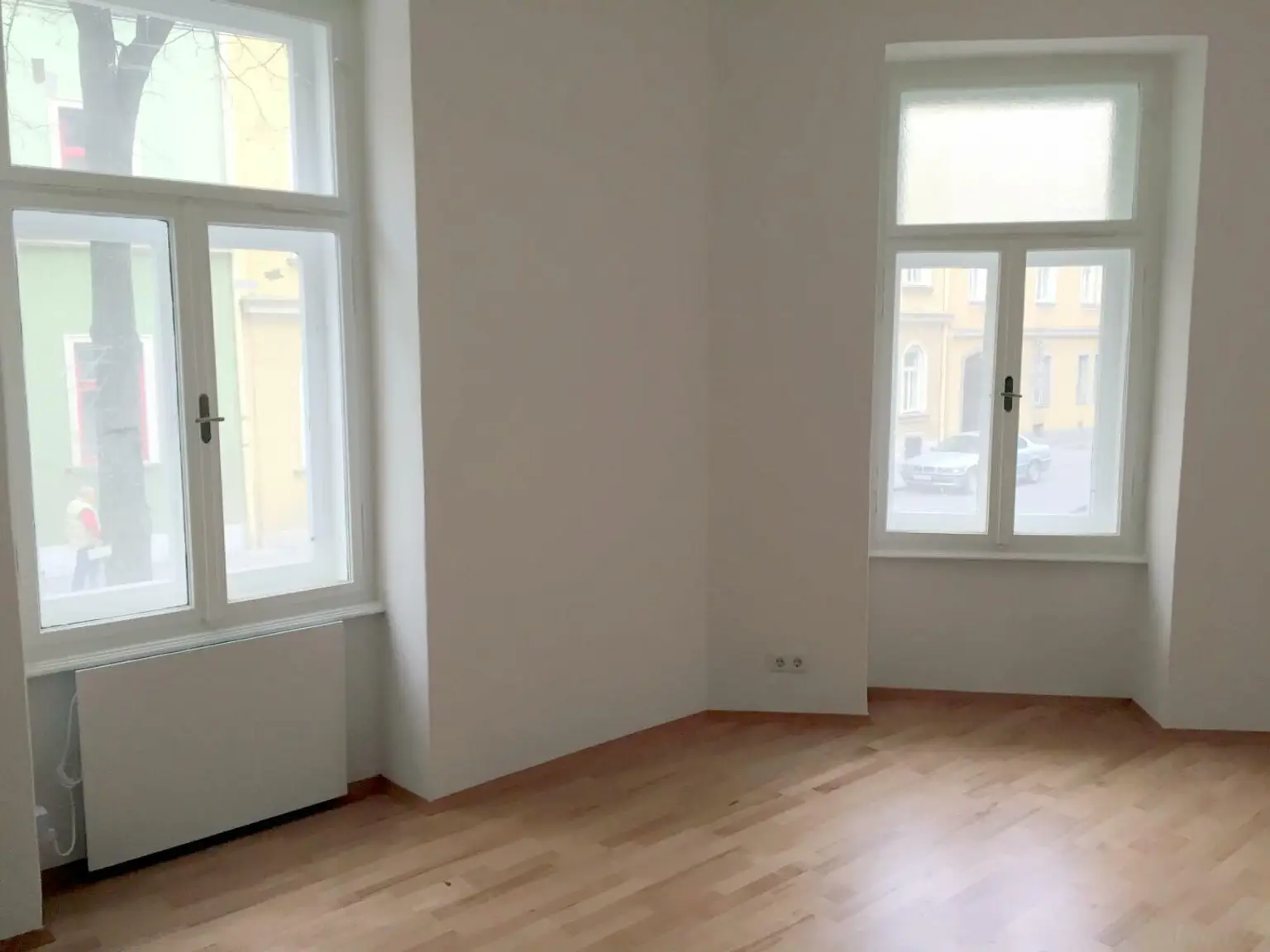 Altbauwohnung im Hochparterre - bis 1.1.2028 vermietet - Rendite rund 3,9 % vor Afa + EST